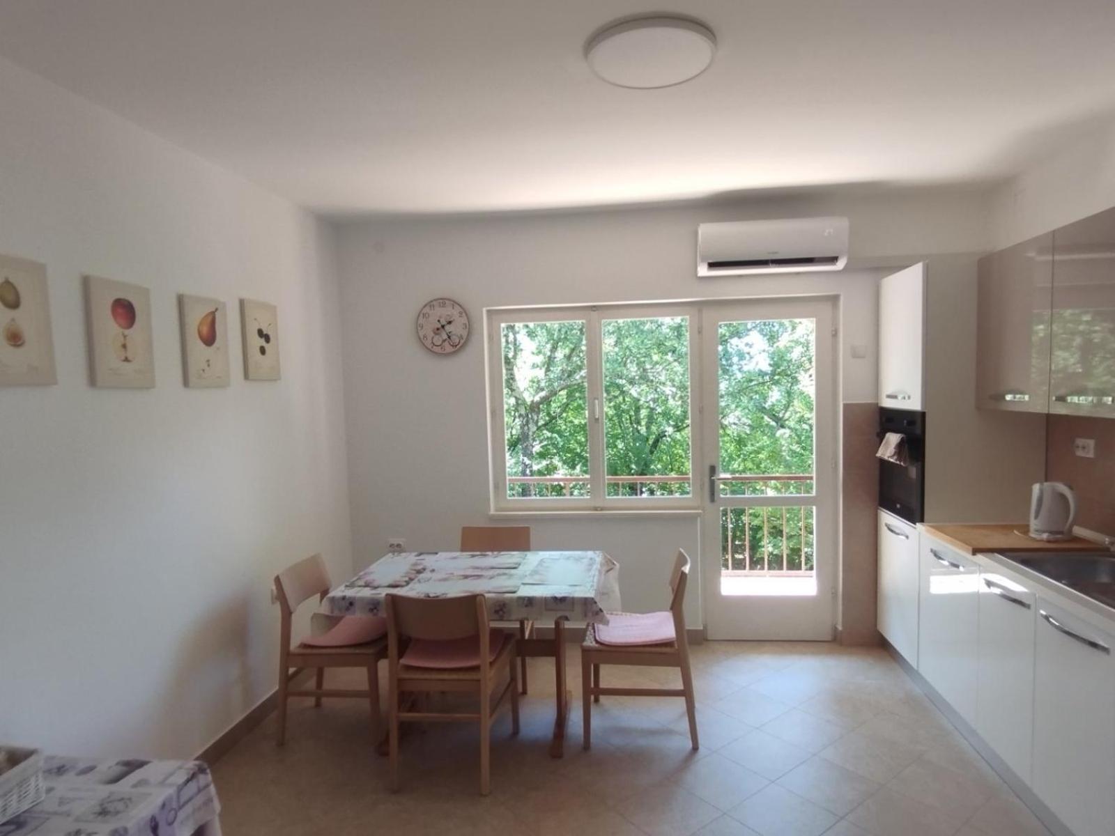 Apartman Kora Njivice Esterno foto