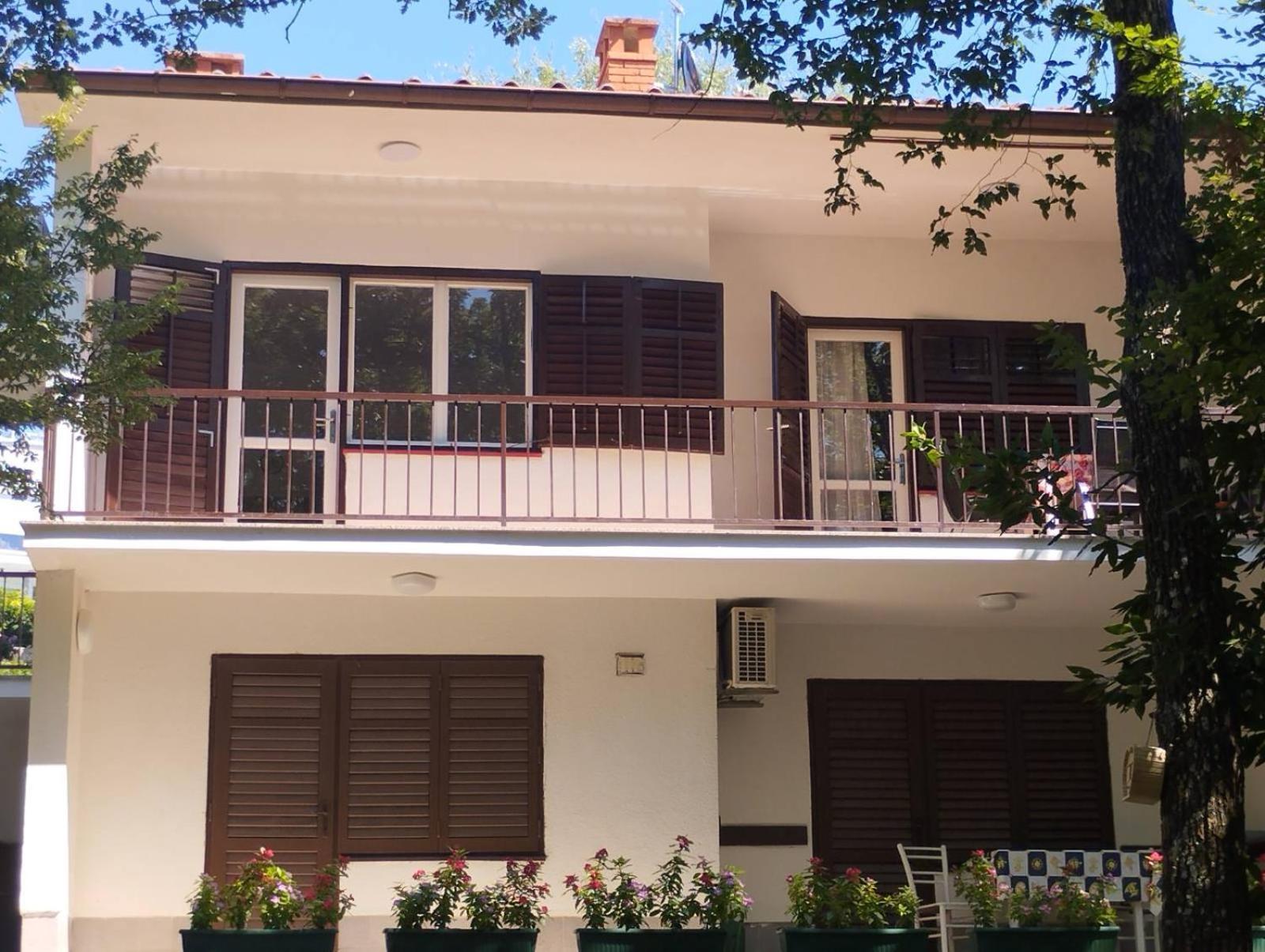 Apartman Kora Njivice Esterno foto